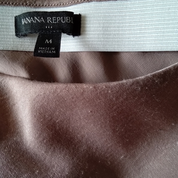 BR Factory Satin Skirt - Picture 2 of 4